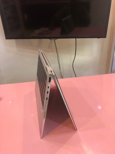 HPElitebookx3601030 G2/16gb/ram/256ssd/i5