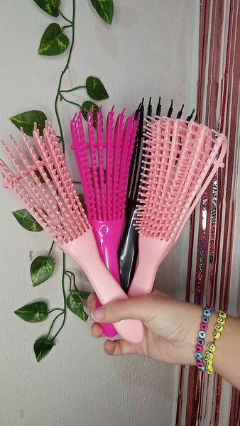 Brosse démêlante réglable
