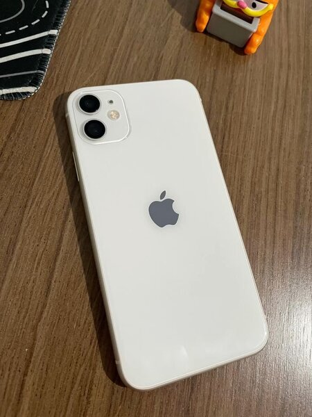 iPhone 11 simple