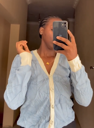  Short knitted Sweater  with buttons  size: M