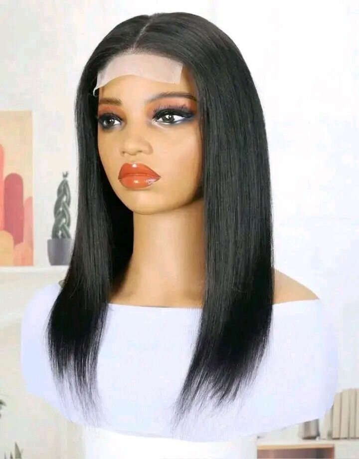 Perruque synthétique noire