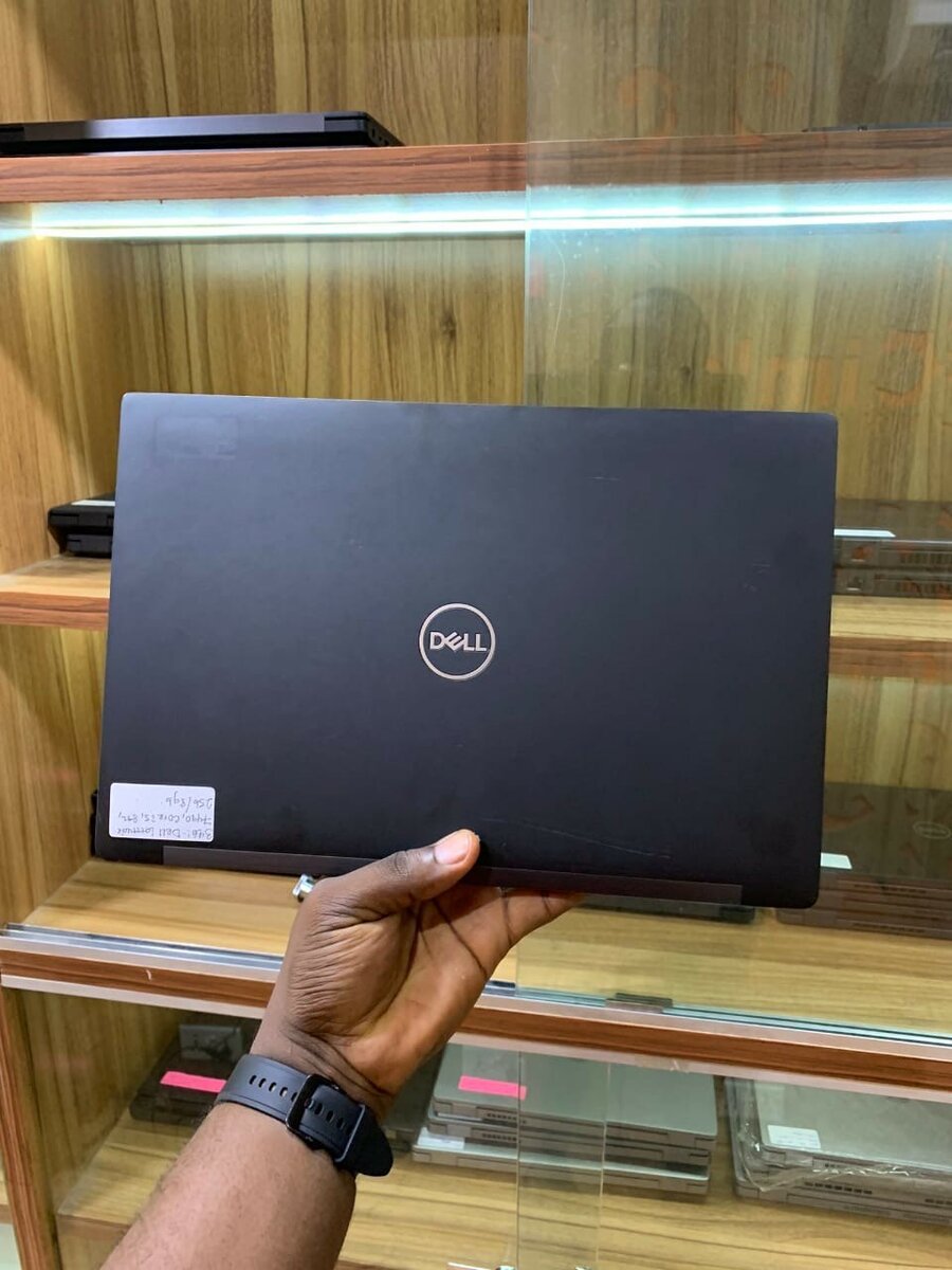 Dell Latitude 7490