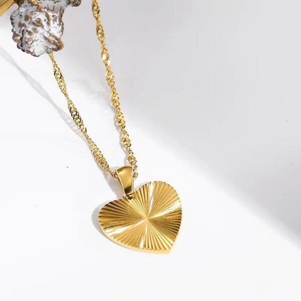 Collier Cœur Doré Élégant