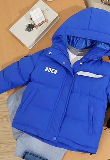 Легкие, своьодные куртки