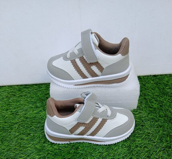 Baskets Enfant Confort et Style