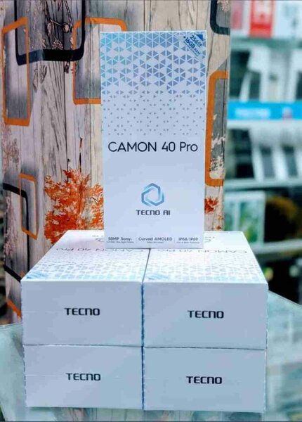 Smartphone Tecno Camon 40 Pro