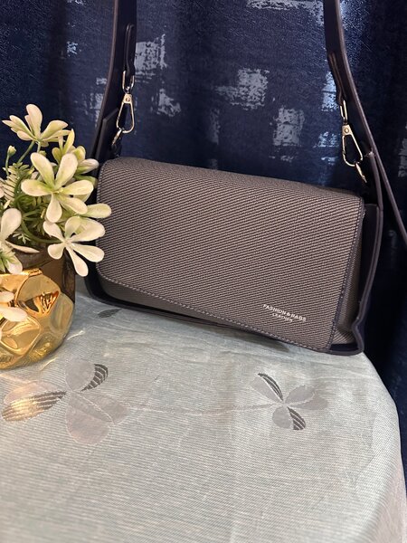 Sac bandoulière en cuir pour femme