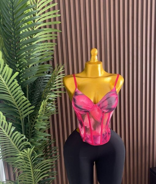 Body rouge transparent fleuri