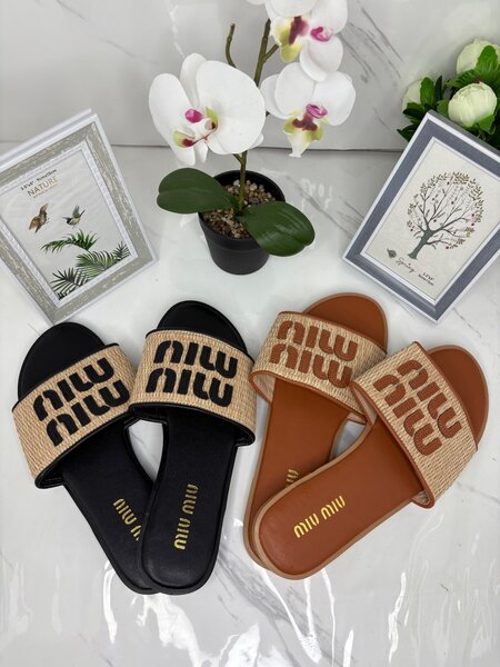 Sandales élégantes Miu Miu