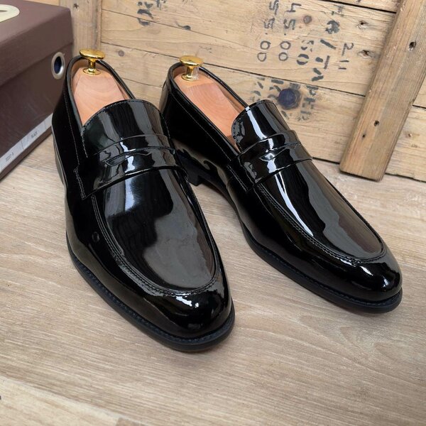Mocassins en cuir verni homme
