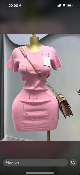 Robe moulante rose élégante