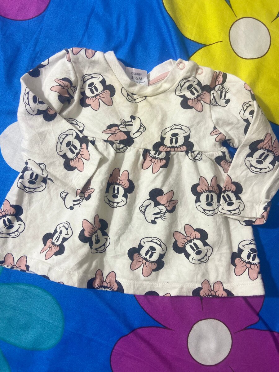 Lot de vêtements pour bébé