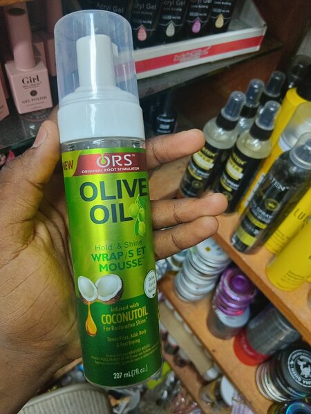 Mousse coiffante à l'huile d'olive