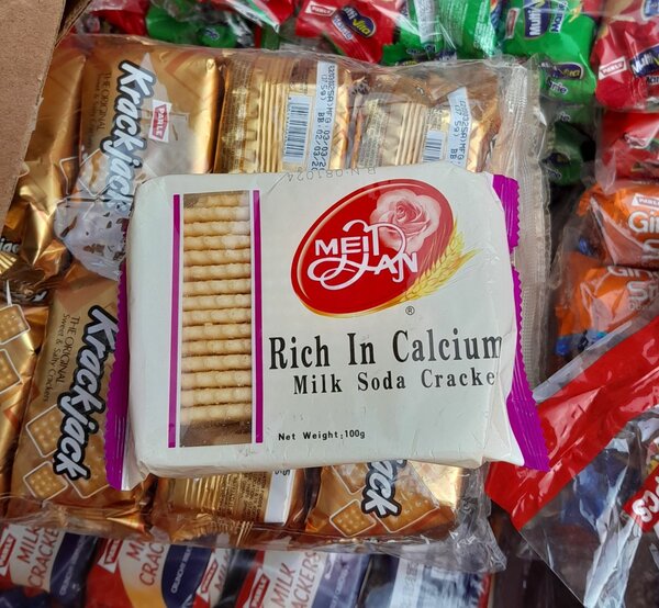 Rich in calcium milk soda cracker small size