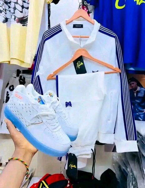 Ensemble survêtement et baskets homme