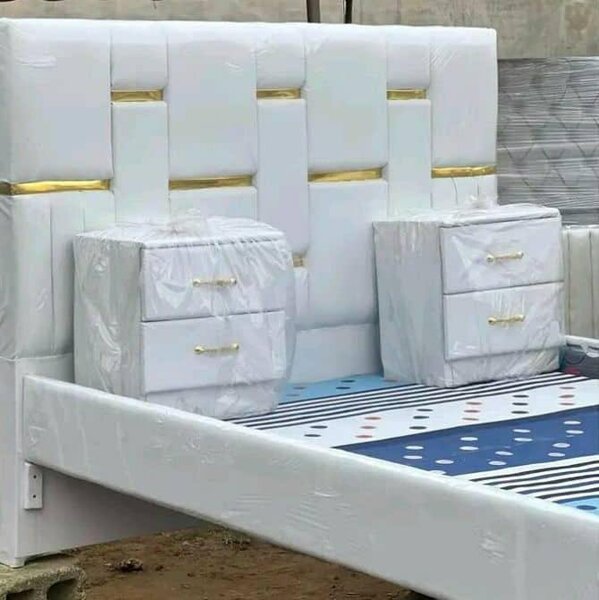 Lit adulte blanc avec rangement