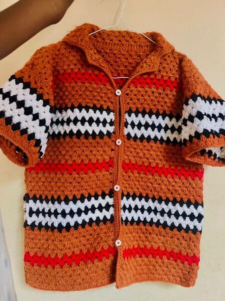 Cardigan tricoté à rayures femme