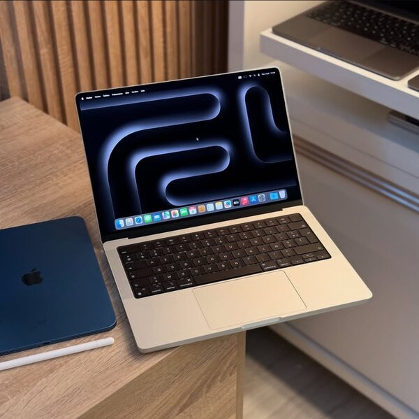 MACBOOK PRO 13  2025 M4