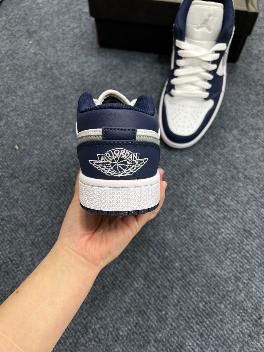 AIR JORDAN 1 LOW  Premium
