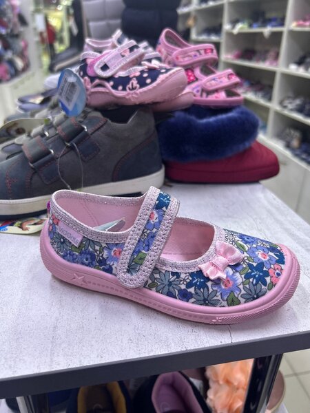 Сменная обувь для садика и школы