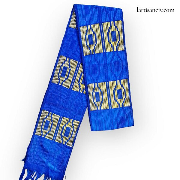 Écharpe en soie bleue unique