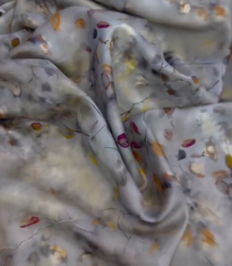 Красивая лёгкая и дышащая ткань Купра для пошива одежды