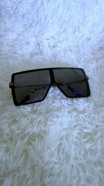 Lunettes de soleil oversize chic