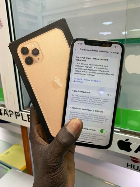 iPhone 11 Pro 64go quasi neuf