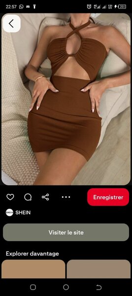 Robe moulante échancrée élégante