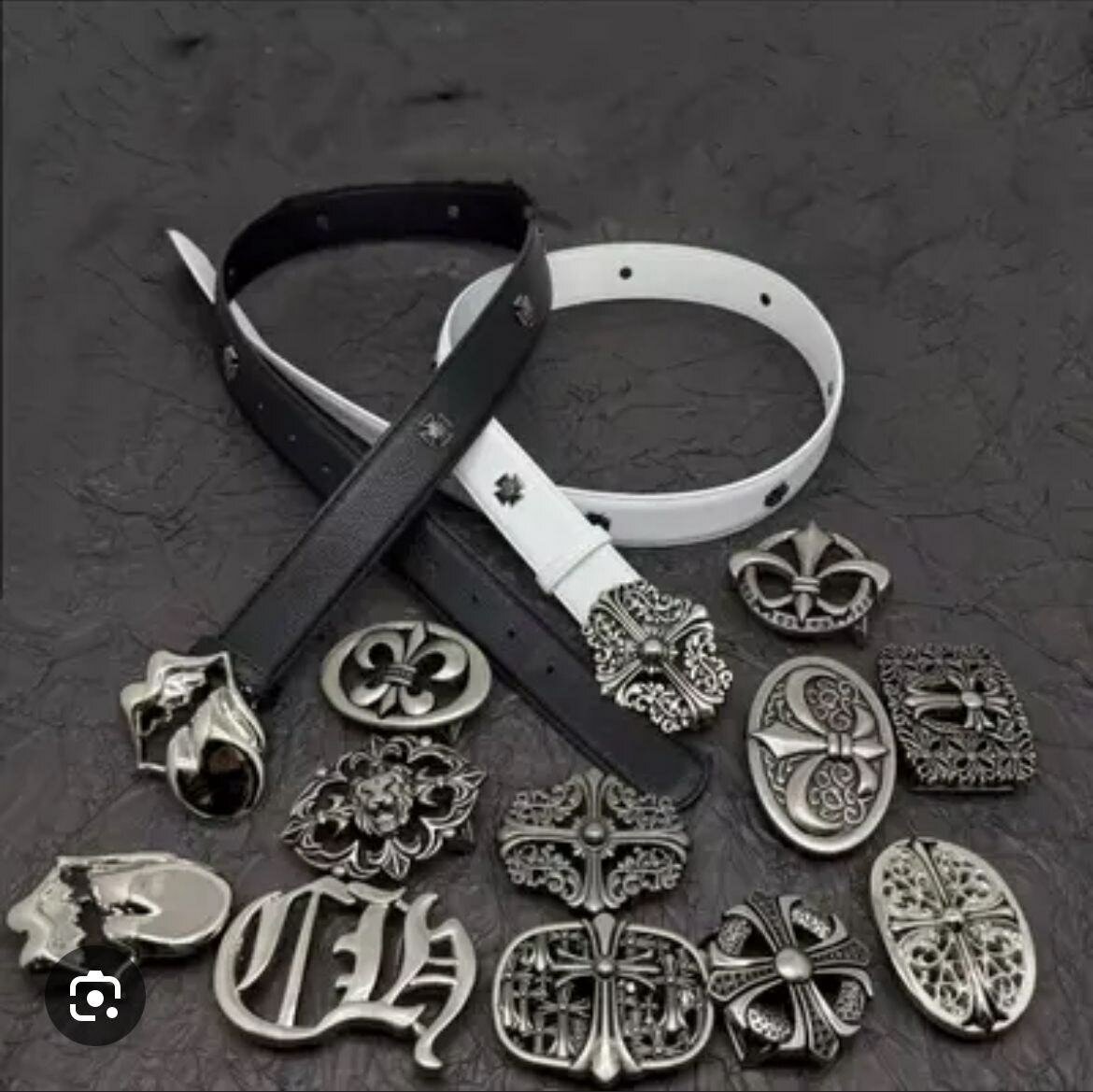 Ceintures en cuir avec boucles ornées