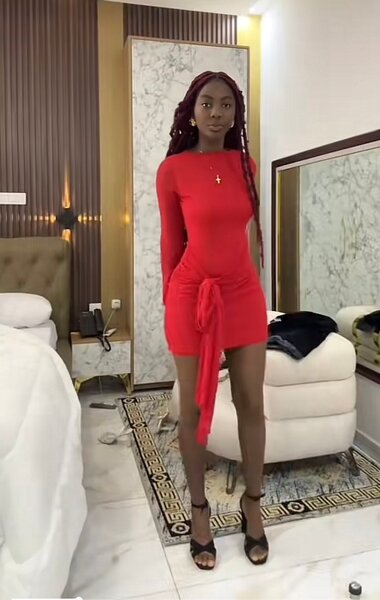 Robe moulante rouge élégante