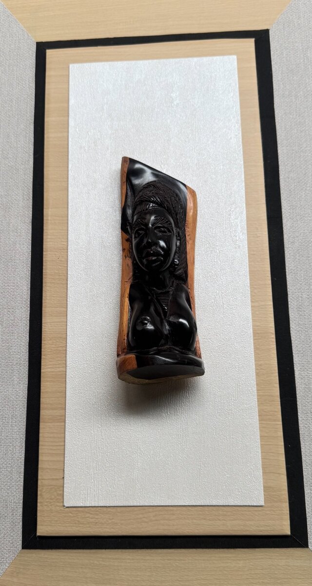 Sculpture murale en bois