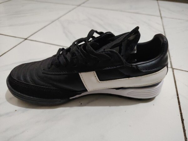 Chaussures de sport en cuir noir