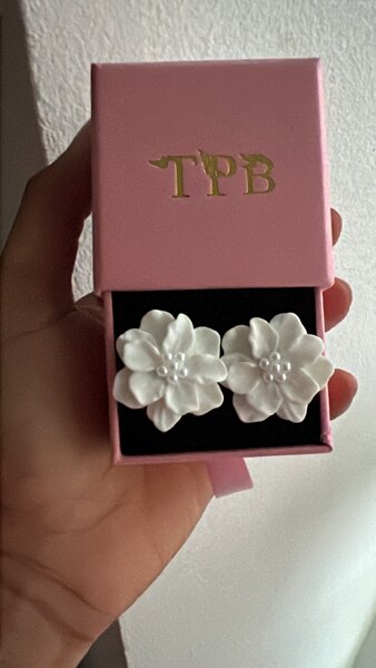 Floral White Earrings