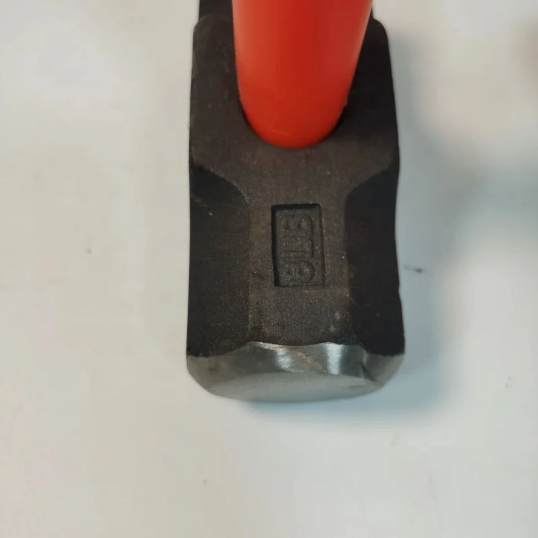 Marteau de forgeron robuste