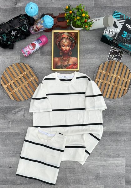 T-shirt rayé blanc et noir