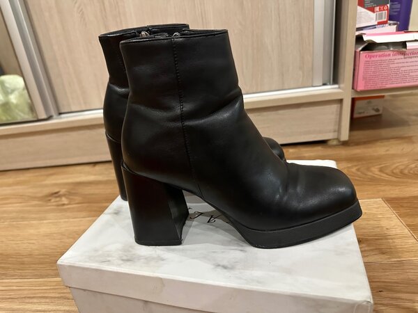 Сапоги с толстой подошвой