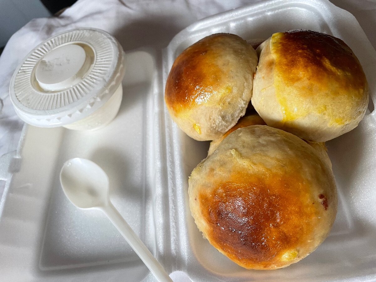 Petits Pains Gourmands avec Sauce