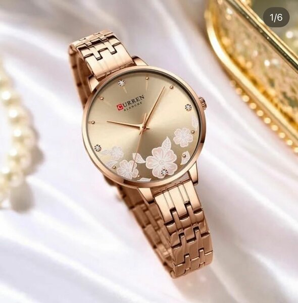 Montre élégante florale