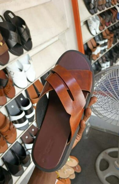 Sandales en cuir marron