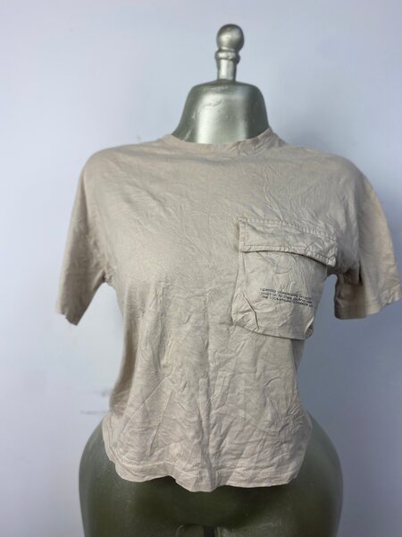 T-shirt beige avec poche