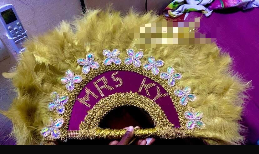 Éventail de cérémonie personnalisée