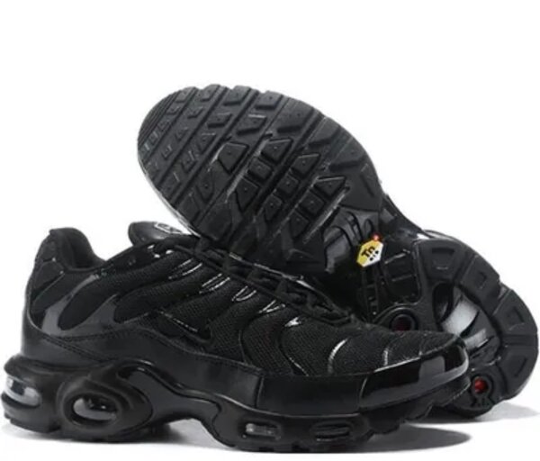 Baskets noires sport légères