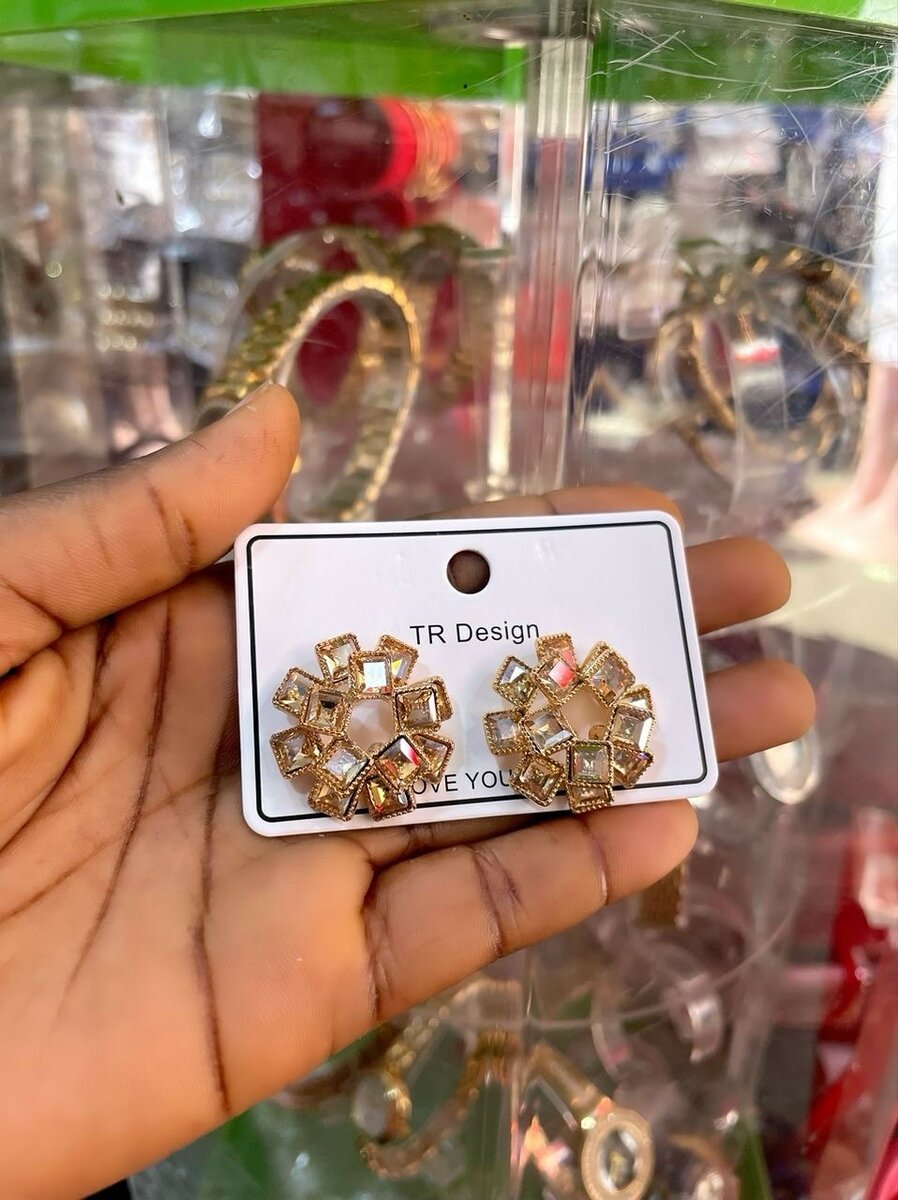 Ladies earrings