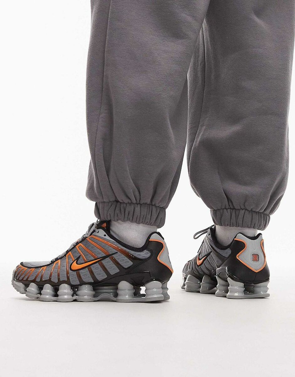 Nike Shox Turbo  gris et orange