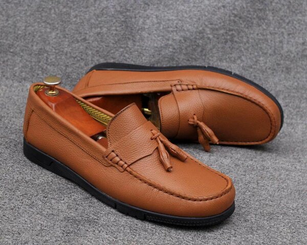 Mocassins en cuir marron élégants