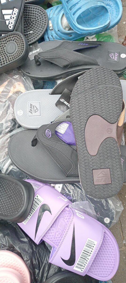 Reef luxury charlie slippers