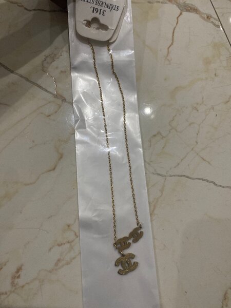 Collier en acier inoxydable doré