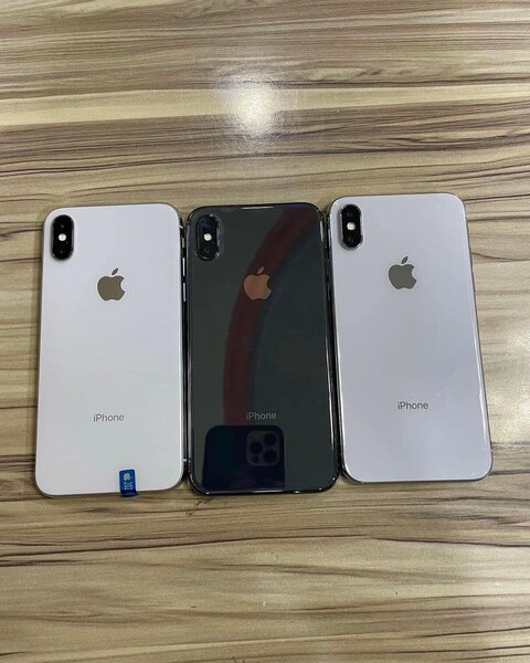 Apple iPhone X (64GB)