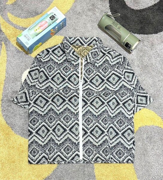 Chemise imprimée rétro unique